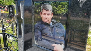 Фотография на стекле на памятник